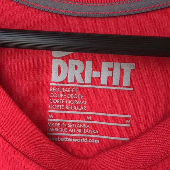 NWOT Nike dri-fit shirt - Picture 3 of 4